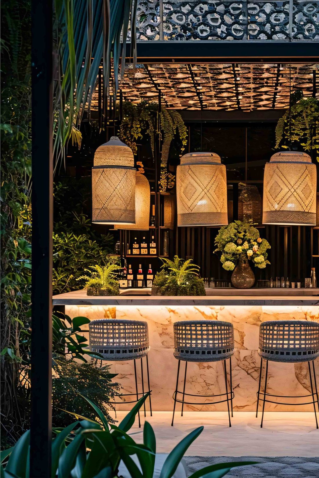Bar & Rooftop Leisure